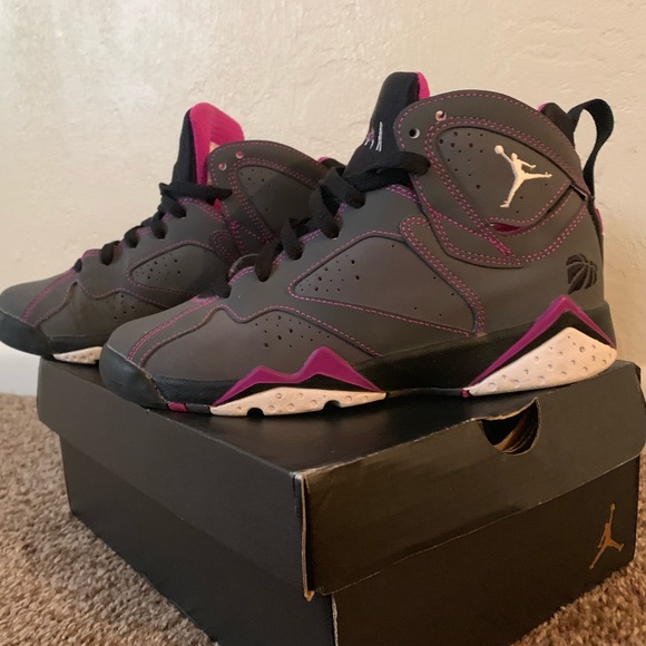 RETRO 7 Jordan’s 30th addition. - Picture 2 of 8